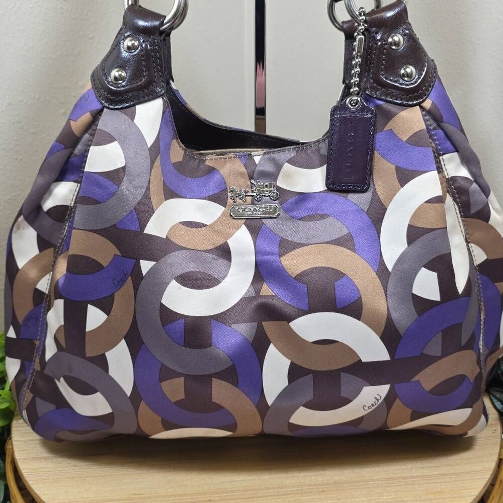 Coach Madison Optic Chain-link Maggie Shoulder Bag - Picture 2 of 16